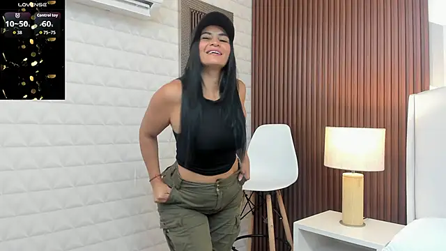 Snapshot of Mommy_Naughty chatting on 05-05-26, 11:18 Mommy Naughty online show from 05-05-26, 11:18