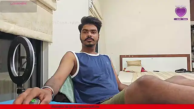 Snapshot of mrbuddy85 chatting on 10-14-25, 05:25 mrbuddy85 online show from 10-14-25, 05:25