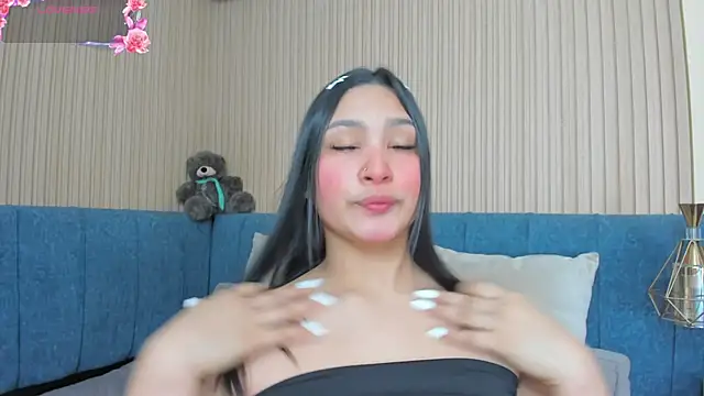 Snapshot of angel_ponce chatting on 06-08-26, 07:14 angel ponce online show from 06-08-26, 07:14