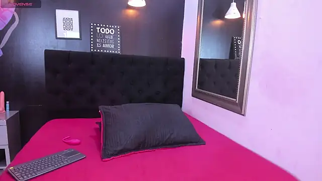 tiiny emilly online show from 10-07-25, 08:06