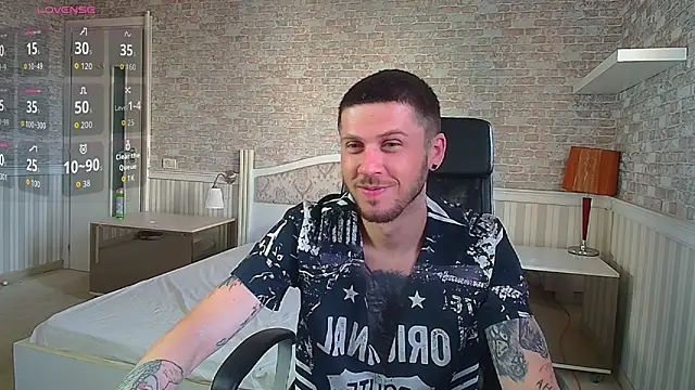 JonahShaw online show from 07-05-26, 04:19