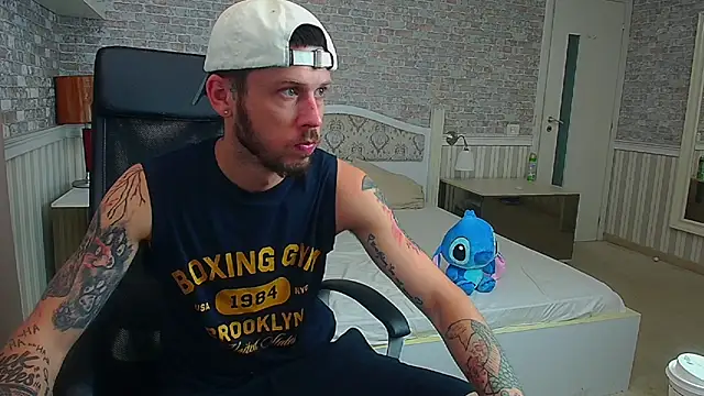 JonahShaw online show from 07-20-26, 03:43
