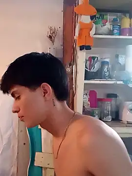 Snapshot of LUISSLEONN0958 chatting on 09-26-25, 11:42 LUISSLEONN0958 online show from 09-26-25, 11:42