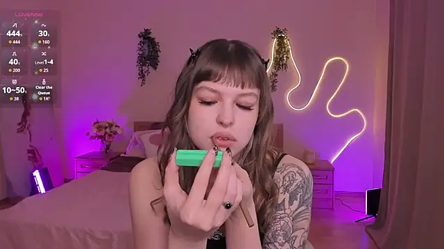 Lisa Blossom online show from 03-16-26, 06:06