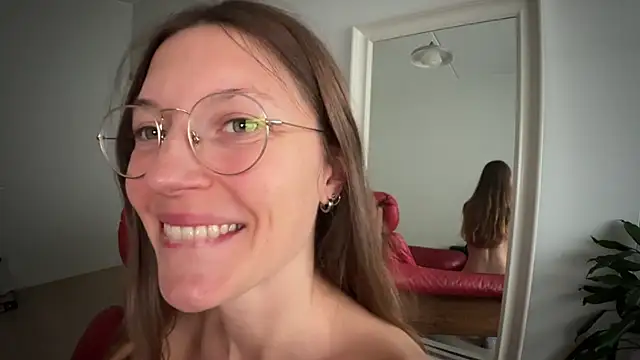 Scorpion Peach online show from 11-01-25, 01:02