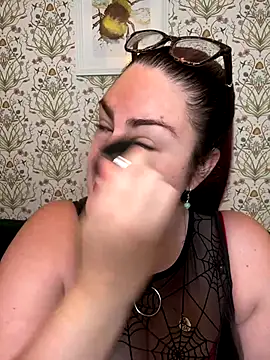 Snapshot of Lacey-BBW chatting on 09-16-25, 08:43 Lacey-BBW online show from 09-16-25, 08:43