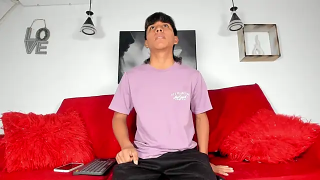 tyler twink boy online show from 03-31-26, 01:11