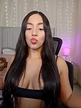 Snapshot of AriadnaTaylor chatting on 05-21-26, 05:20 AriadnaTaylor online show from 05-21-26, 05:20