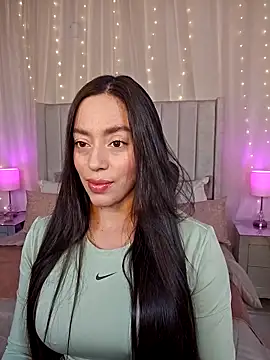 AriadnaTaylor online show from 06-19-26, 04:33