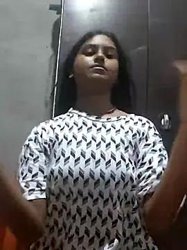 Snapshot of Tara2007 chatting on 10-07-25, 10:23 Tara2007 online show from 10-07-25, 10:23