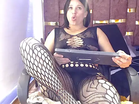 shantall 05 online show from 12-18-25, 08:15