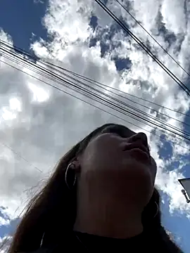 Isa Villamarin online show from 09-10-25, 03:01