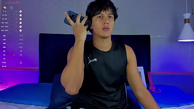 Leo Savage  online show from 11-07-25, 04:01