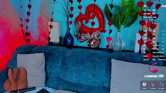 Leo Savage  online show from 02-10-26, 03:21