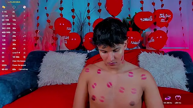 Leo Savage  online show from 02-15-26, 04:09