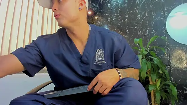 Alexander ferre online show from 10-16-25, 05:03