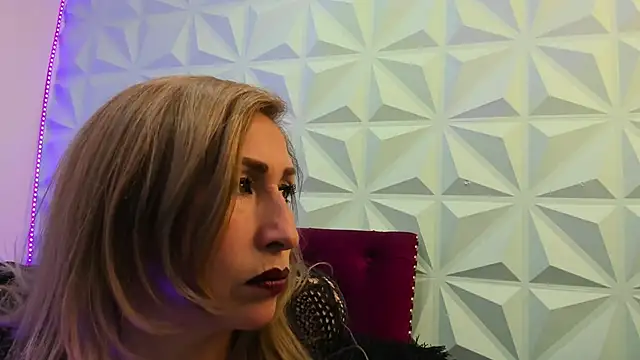 LilyQueen cg online show from 09-26-25, 05:50