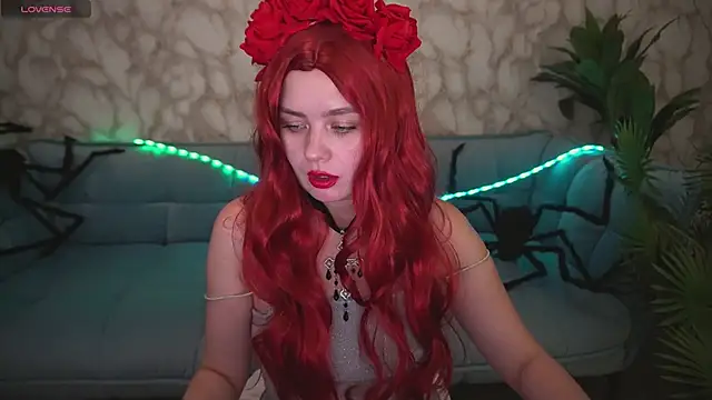 RedDoll  online show from 10-29-25, 07:37