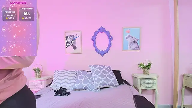 Snapshot of Nahomi_Rivera chatting on 10-09-25, 12:47 Nahomi Rivera online show from 10-09-25, 12:47