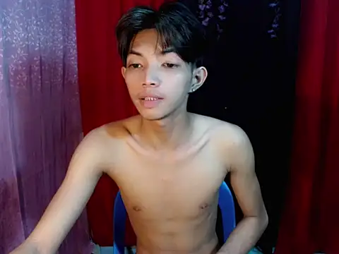 Snapshot of addicted_to_alex chatting on 05-30-26, 01:30 addicted to alex online show from 05-30-26, 01:30