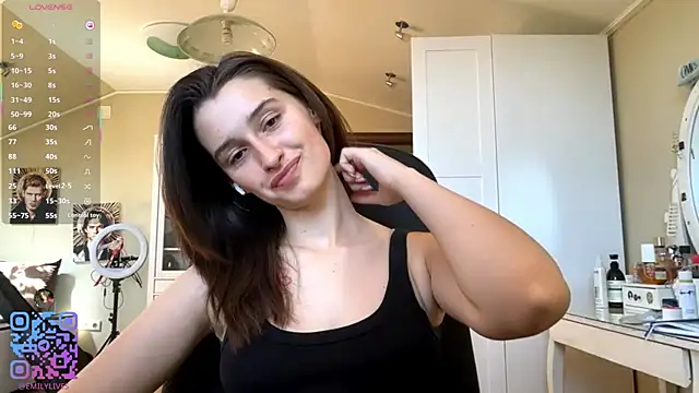 Snapshot of DarlineBrustera chatting on 07-03-26, 07:15 DarlineBrustera online show from 07-03-26, 07:15