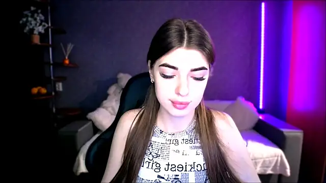 Dianaa Lee0 online show from 09-10-25, 07:25