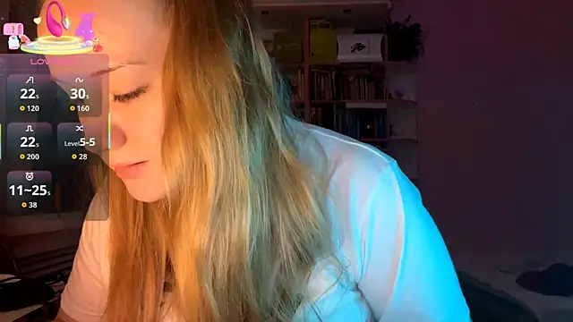 PandaFluff online show from 09-19-25, 04:40