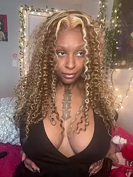 MistiSavannah online show from 04-11-26, 03:05