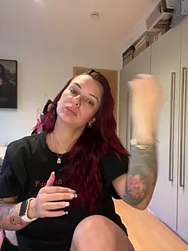 OliviaaFischer online show from 04-21-26, 06:12