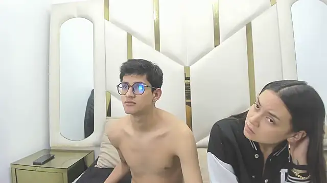 Snapshot of Noa_Arez chatting on 10-11-25, 02:33 Noa Arez online show from 10-11-25, 02:33