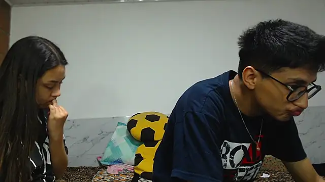 Noa Arez online show from 12-22-25, 04:31