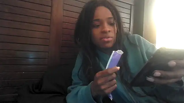 Marlowlovee online show from 09-25-25, 03:54