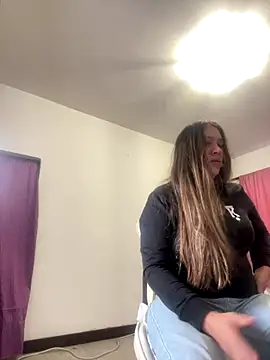 emma hot2006 online show from 09-11-25, 04:07