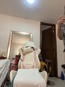 emma hot2006 online show from 09-19-25, 02:29