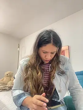 emma hot2006 online show from 10-27-25, 03:49