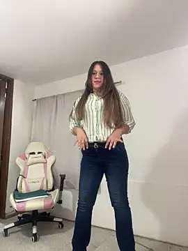 emma hot2006 online show from 11-14-25, 05:11