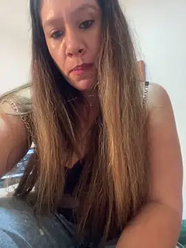 emma hot2006 online show from 12-13-25, 07:53