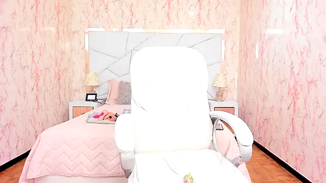 Emily Whinfre online show from 09-13-25, 04:56