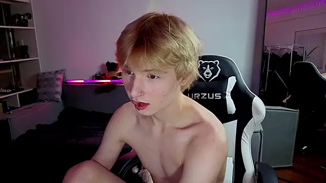 Your avatar online show from 09-19-25, 07:36