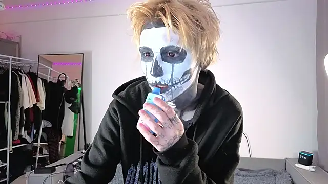 Your avatar online show from 10-31-25, 10:44