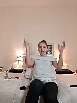 DaisyDea online show from 02-03-26, 03:06