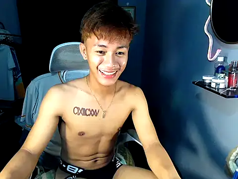Snapshot of naughtyboyloy_0 chatting on 05-24-26, 05:07 naughtyboyloy 0 online show from 05-24-26, 05:07