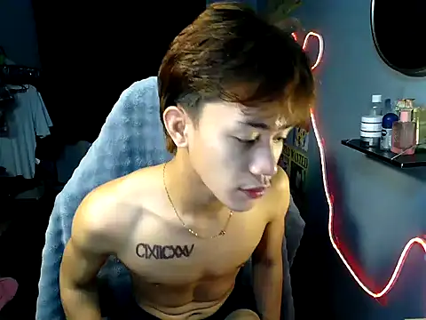 naughtyboyloy 0 online show from 07-22-26, 09:50