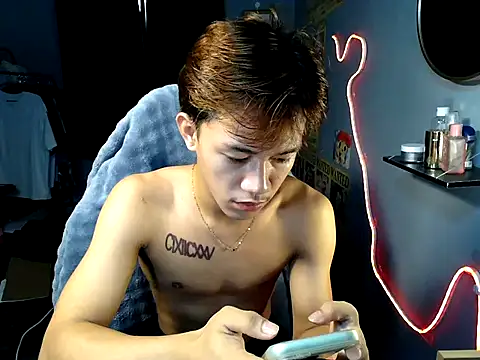 naughtyboyloy 0 online show from 07-30-26, 02:32