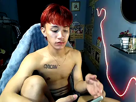 naughtyboyloy 0 online show from 08-07-26, 05:48