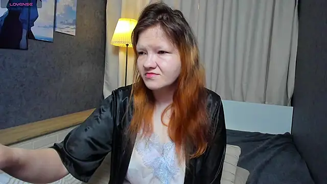 Snapshot of Nora_lovvvv chatting on 10-17-25, 10:18 Nora lovvvv online show from 10-17-25, 10:18
