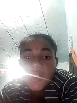 Snapshot of PoojaPleasure chatting on 11-06-25, 06:31 PoojaPleasure online show from 11-06-25, 06:31