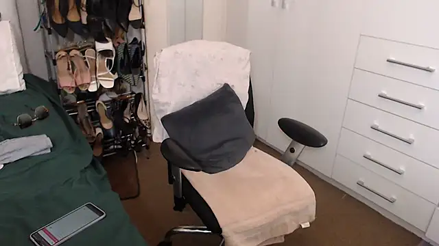 teasernubian online show from 12-29-24, 10:23