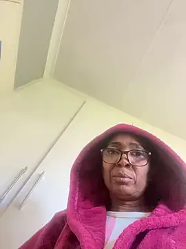 teasernubian online show from 03-11-26, 09:37