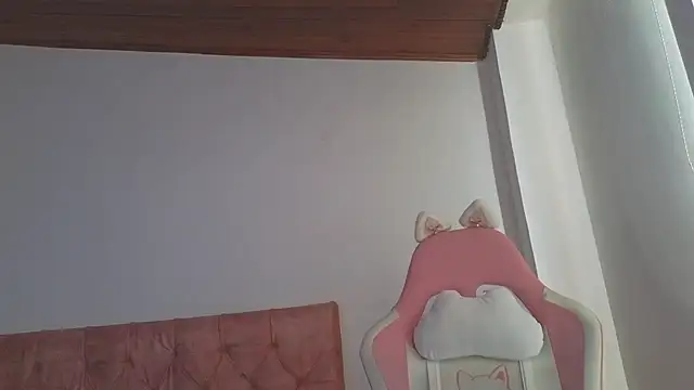 Crystal Star  online show from 10-24-25, 03:19